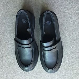 Target Wild Fable size  7.5 chunky loafer